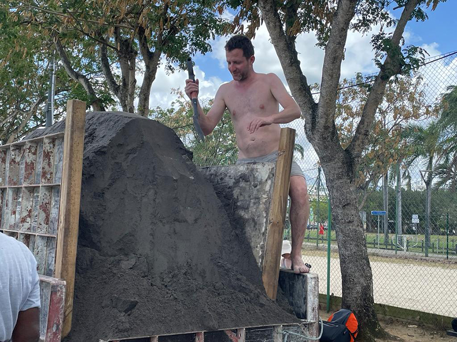 LA YOLE MARTINIQUAISE 